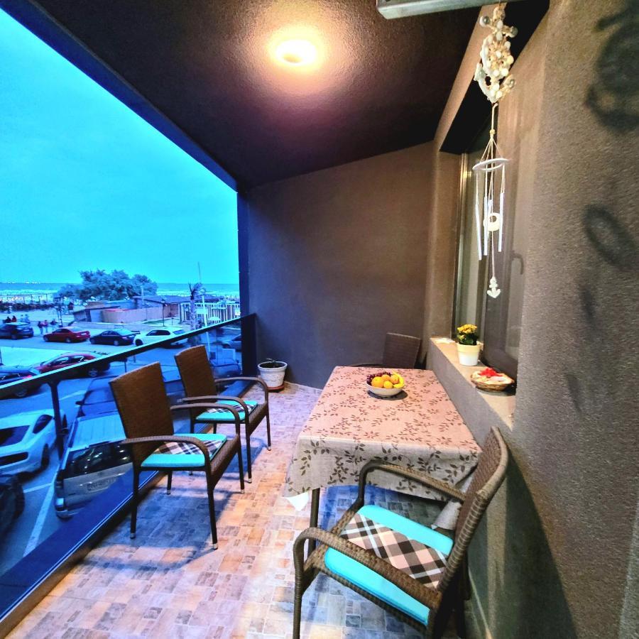 Zen Garden Apartament De Lux Nou Pe Malul Marii Köstence Dış mekan fotoğraf