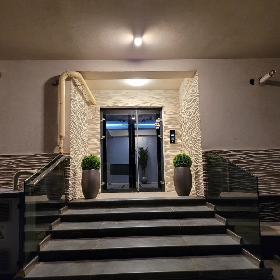 Zen Garden Apartament De Lux Nou Pe Malul Marii Köstence Dış mekan fotoğraf